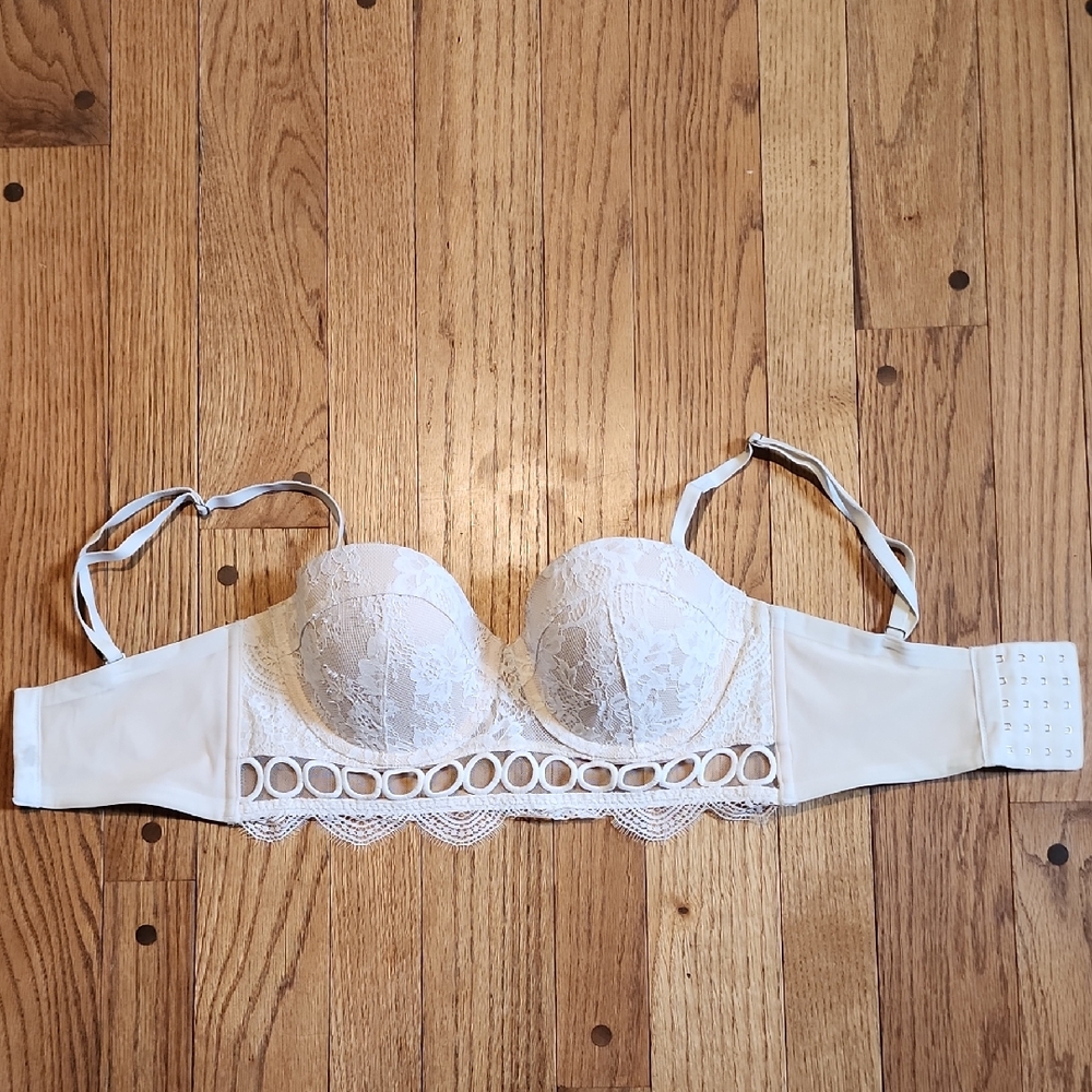 Victoria's Secret Cream Lace Bra Intimates